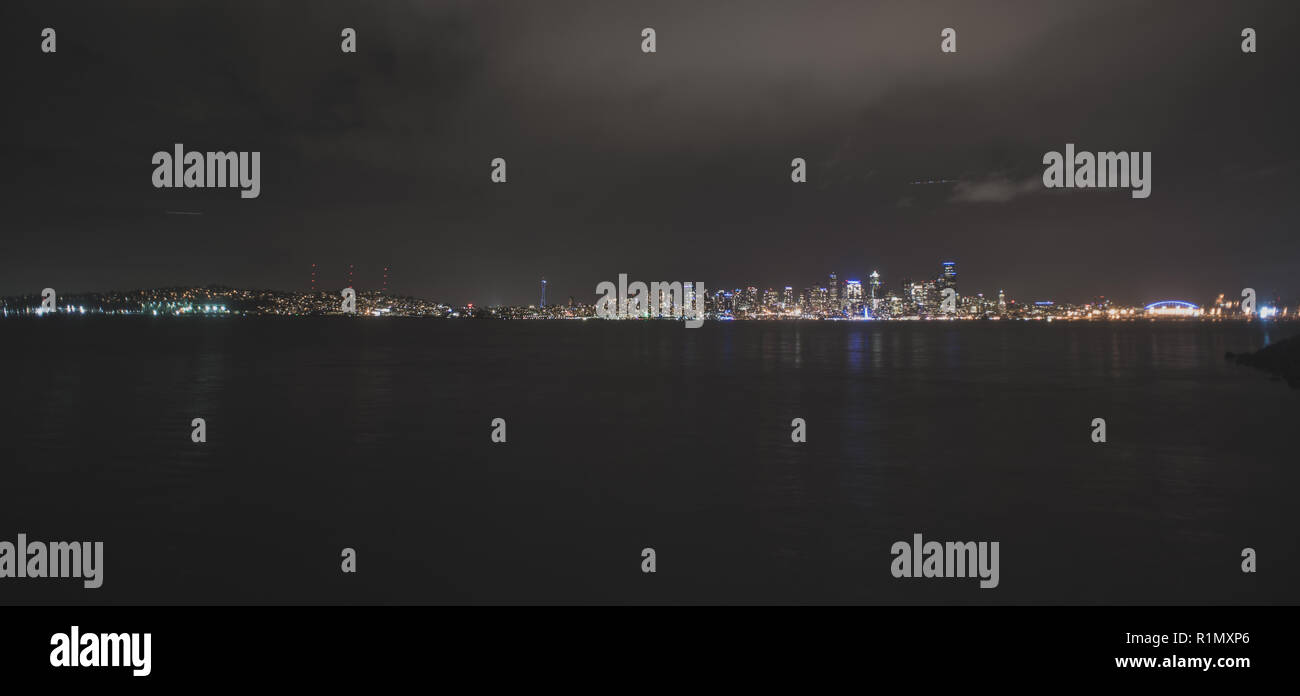Seattle Skyline at Night Stock Photo - Alamy