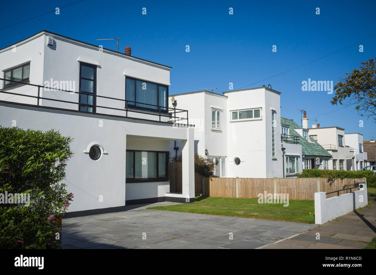 Stylish period Art Deco houses at FrintononSea, Essex Stock Photo Alamy