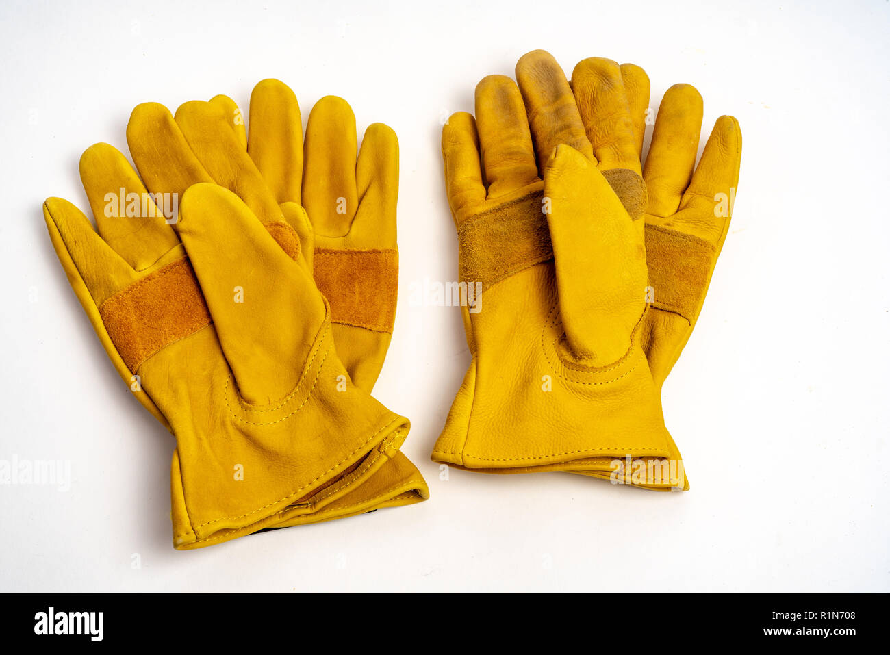 Case®  Yellow and Black Leather Work Gloves –