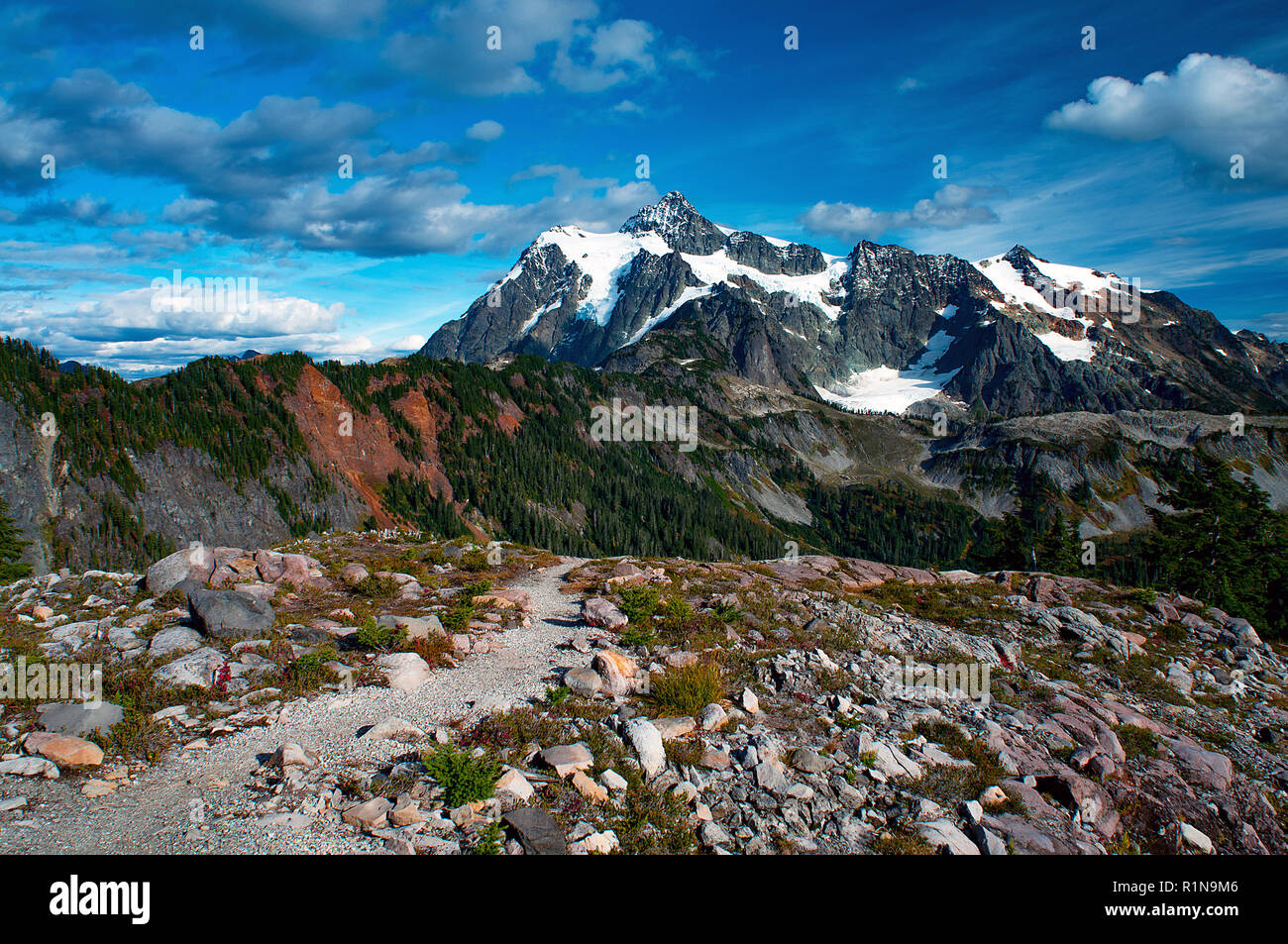 October 2018: The glaciers of Mount Shuksan, Mount Baker Wilderness, Snoqualmie National Forest, Washington, USA. Stock Photo