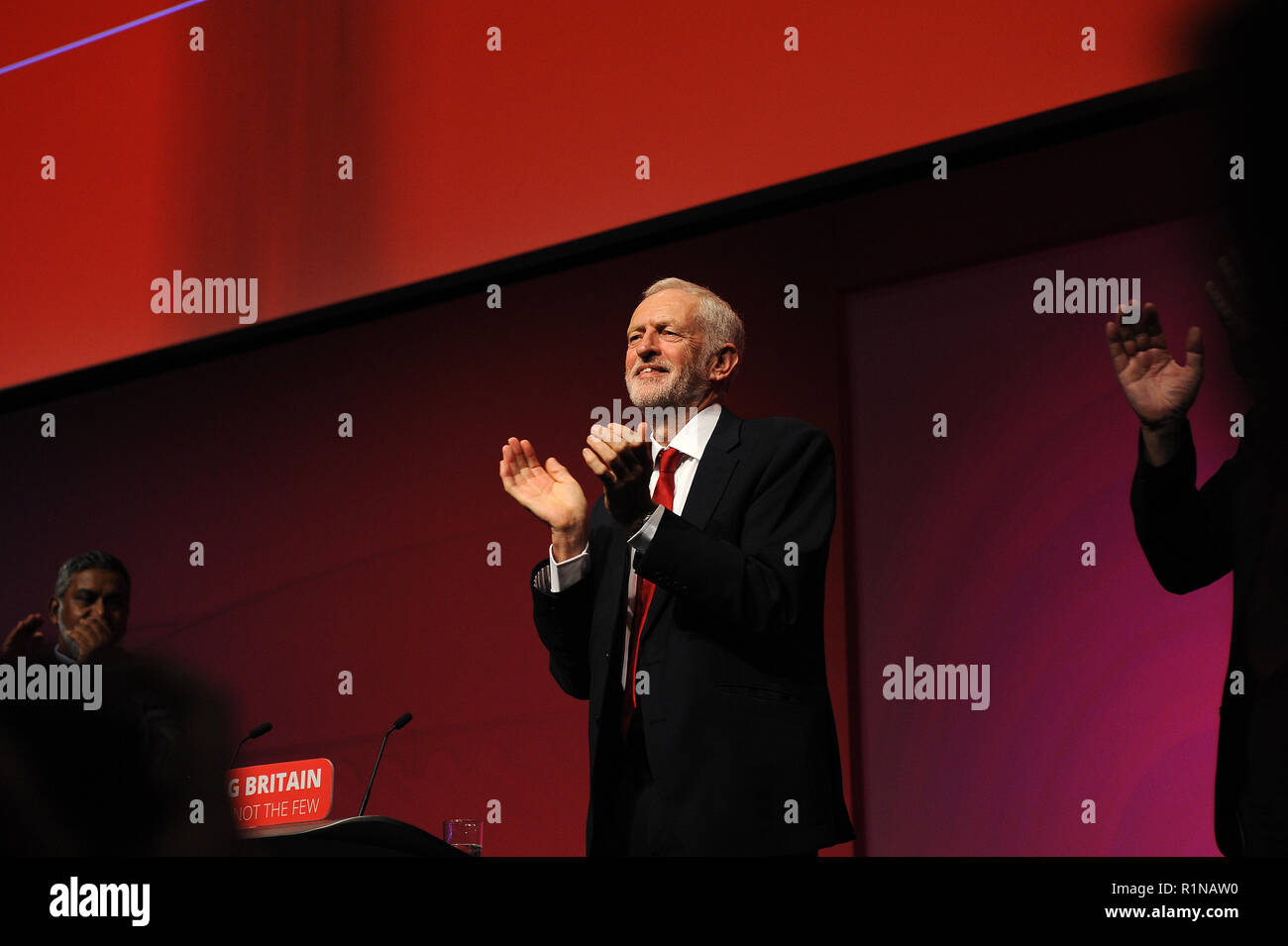 Liverpool, England. 26th September, 2018.  Jeremy Corbyn MP, leader of the Labour Party acknowledges the applause from delegates following his leader' Stock Photo