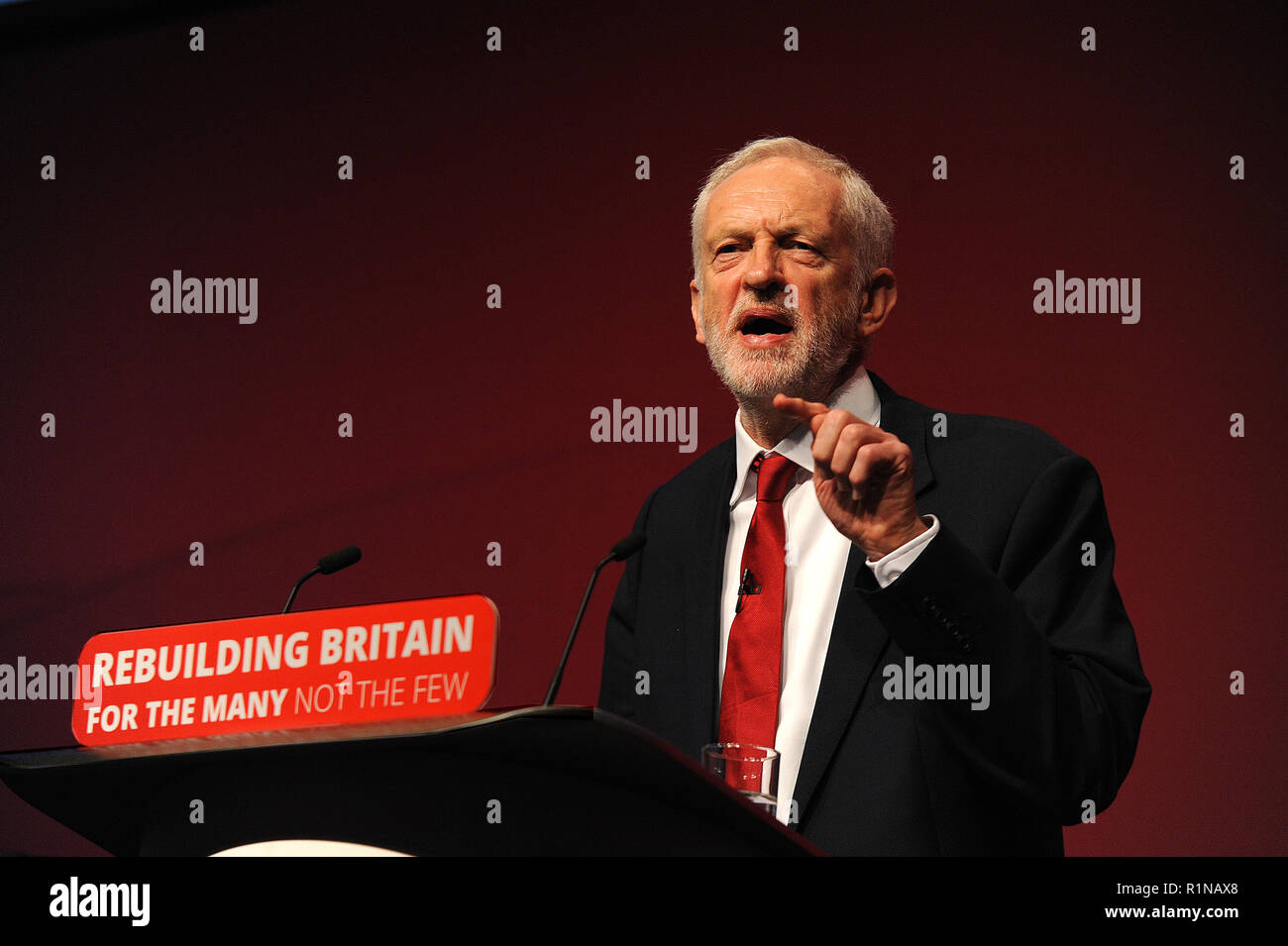 Liverpool, England. 26th September, 2018.  Jeremy Corbyn MP, leader of the Labour Party delivers his leader's speech to conference, on the final sessi Stock Photo