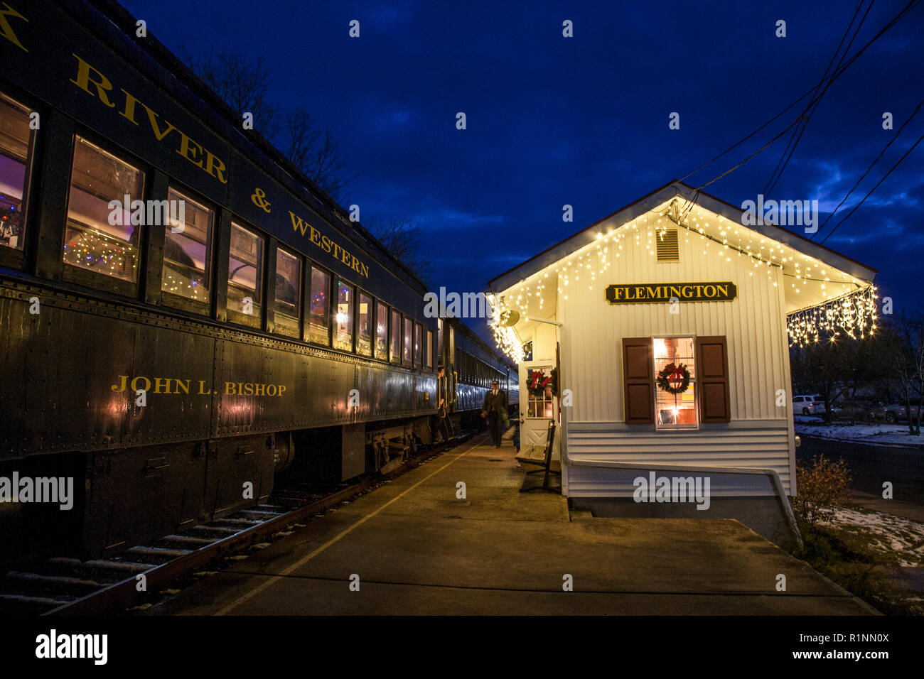 Flemington Nj Christmas Parade 2022 Christmas 98 High Resolution Stock Photography And Images - Alamy