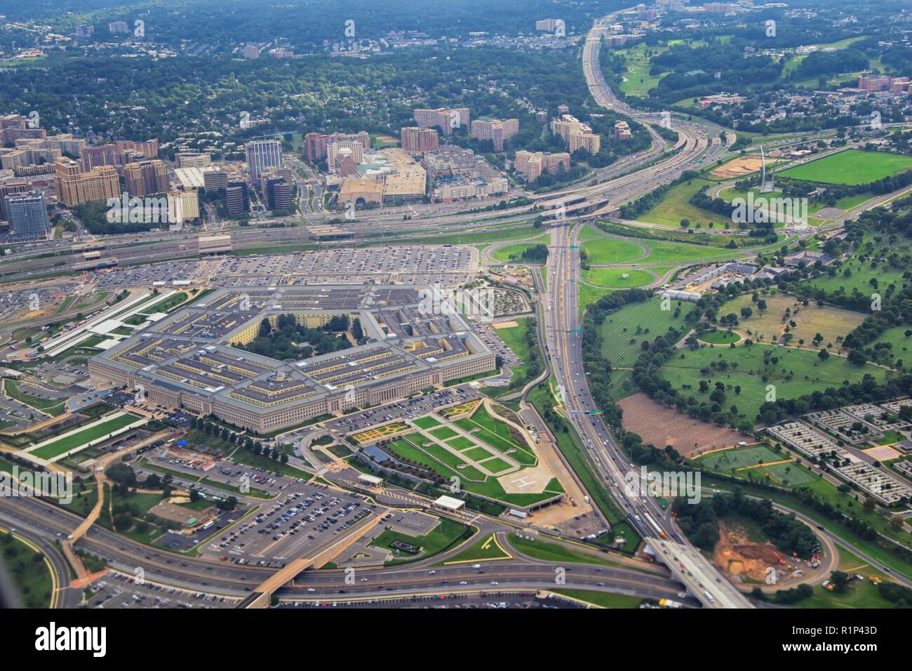 Aerial view of the United States Pentagon, the Department of Defense headquarters in Arlington, Virginia, near Washington DC, with I-395 freeway and t Stock Photo