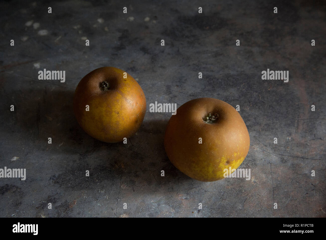 Ruset apple hires stock photography and images Alamy