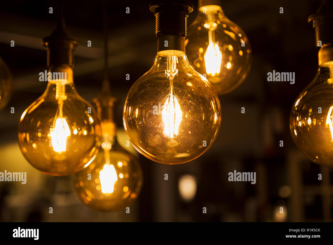 Yellow light bulb hi-res stock photography and images - Alamy