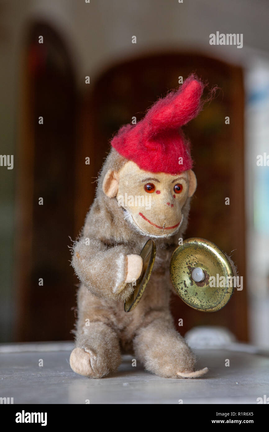 Monkey playing cymbals toy hires stock photography and images Alamy