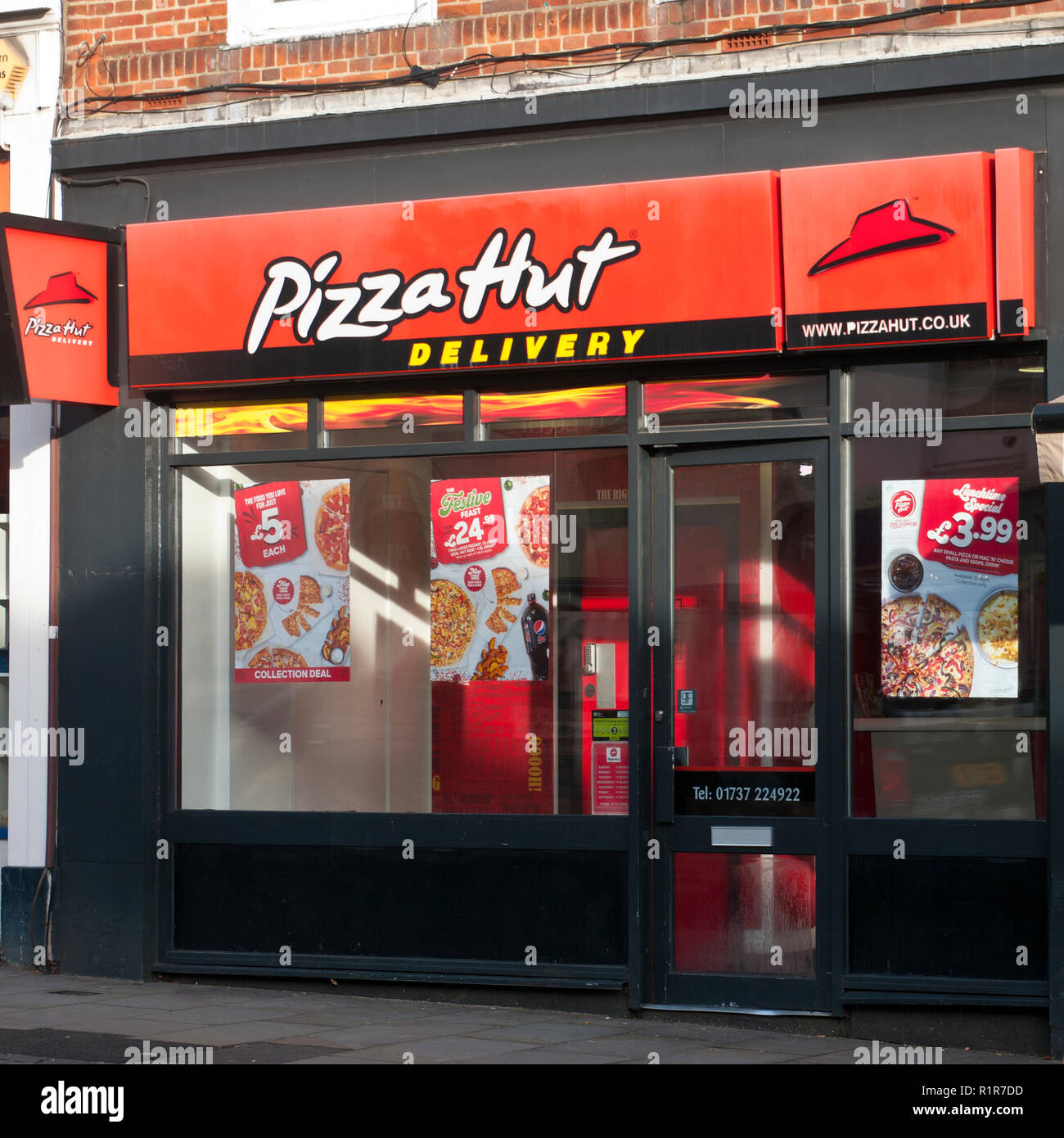 Exterior Of A Pizza Hut Fast Food Shop Stock Photo 224860201 Alamy