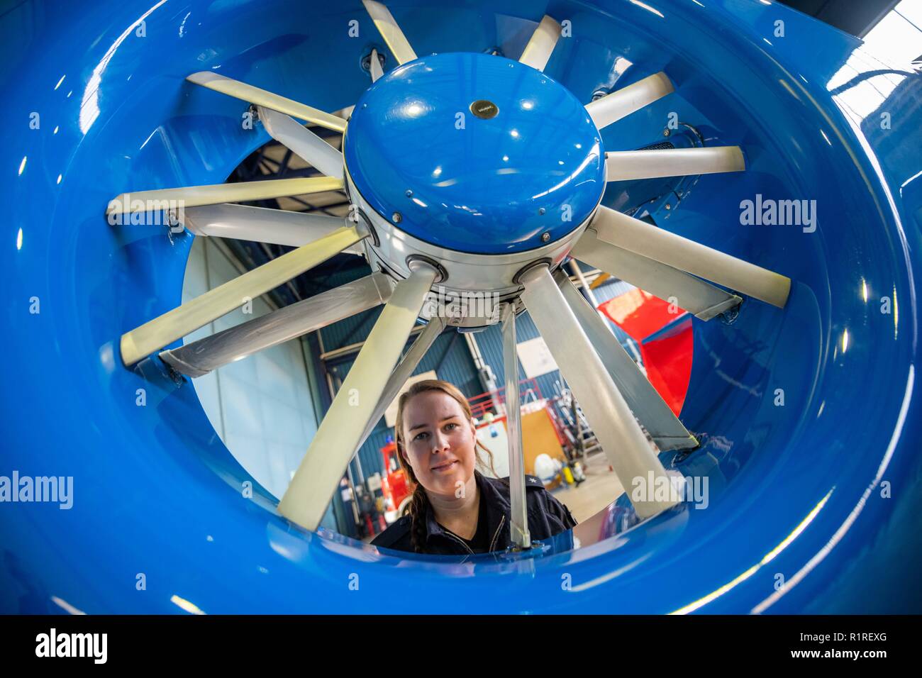 Rastede, Germany. 14th Nov, 2018. Kirsten Böning, first female helicopter pilot of the police of Lower Saxony, looks through the tail rotor of a police helicopter. Credit: Mohssen Assanimoghaddam/dpa/Alamy Live News Stock Photo