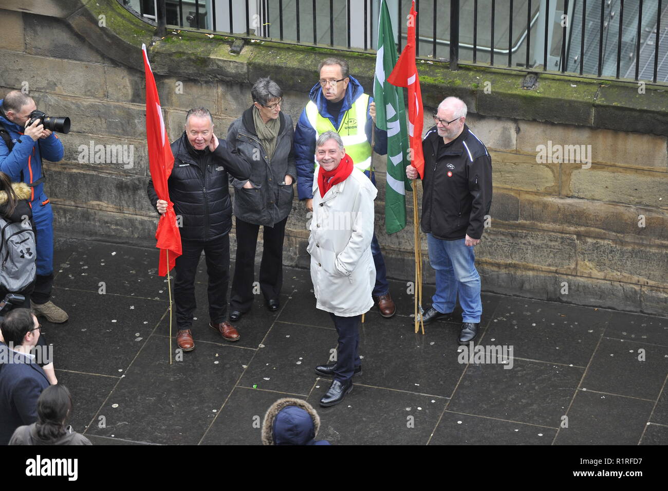 Edinburgh, UK. 14th Nov, 2018. Ahead of a Holyrood vote calling for the ScotRail break clause to be exercised, Scottish Labour leader Richard Leonard and Transport spokesperson Colin Smyth campaign at Waverley station. Credit: Colin Fisher/Alamy Live News Stock Photo