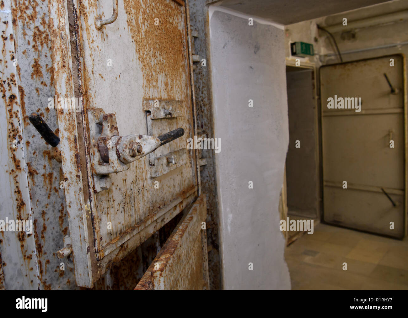 Pullach, Germany. 09th Nov, 2018. A bunker is to be seen under the president villa on the area of the Federal Intelligence Service (BND). The villa was once the residence of Martin Bormann, head of the party office of the NSDAP and a confidant of Hitler, and belonged to the former Reichssiedlung Rudolf Heß, which was built between 1936 and 1938. From 1947, the buildings were used by the Gehlen organization and later by the Federal Intelligence Service (BND). Credit: Sven Hoppe/dpa/Alamy Live News Stock Photo