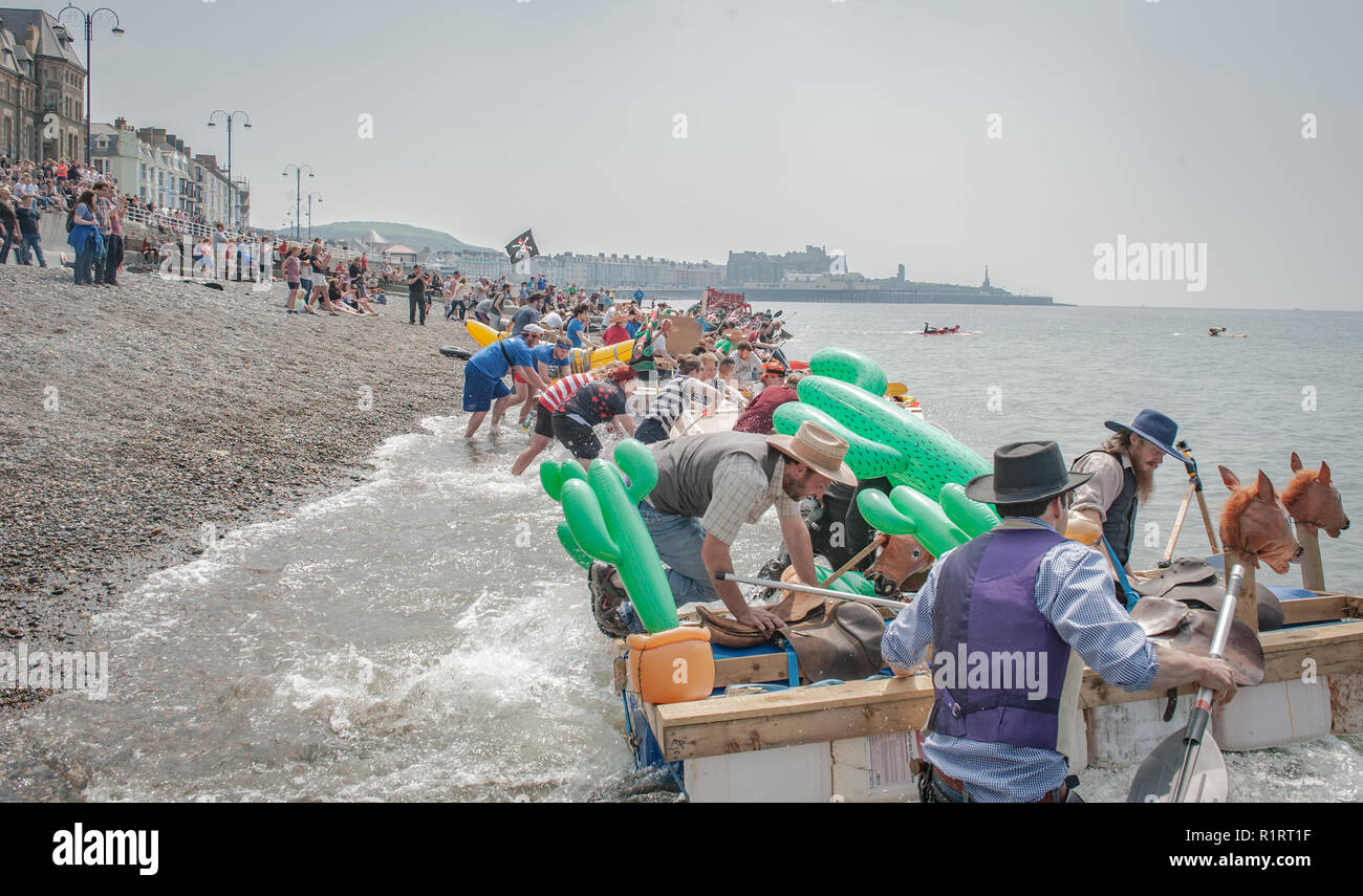 Aberystwyth ,Ceredigion, West Wales Sunday 29th May 2016 UK Weather. Aberystwyth Raft Race 2016. People come out to enjoy the glorious summer sun to w Stock Photo
