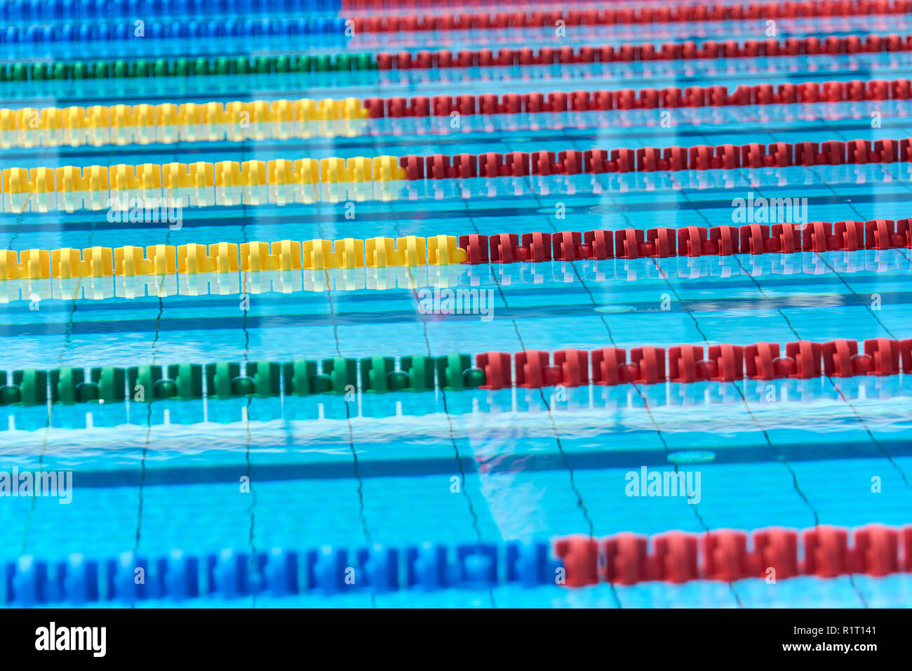 Lane lines hi-res stock photography and images - Alamy