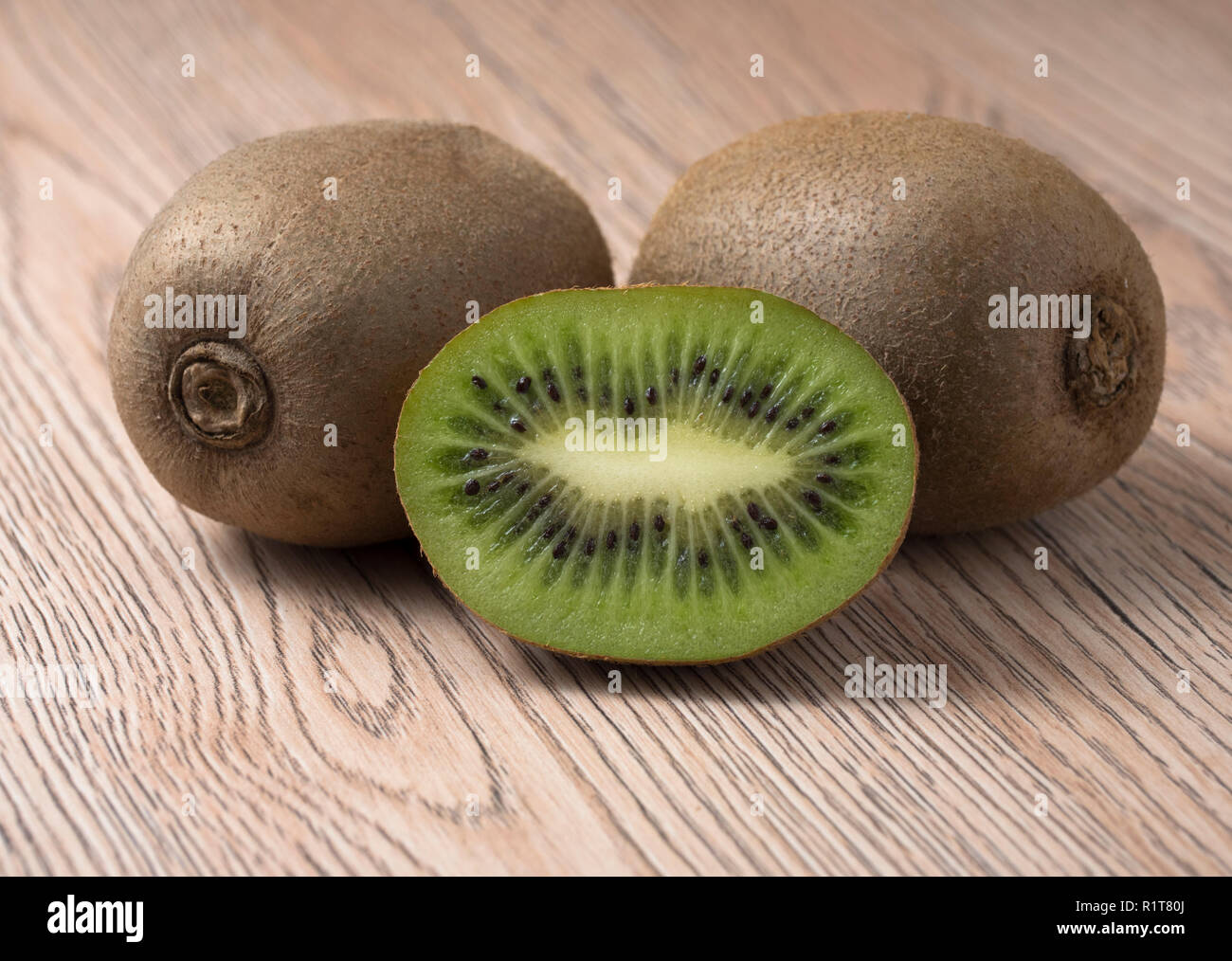 Kiwi fruit sliced segments hi-res stock photography and images - Alamy