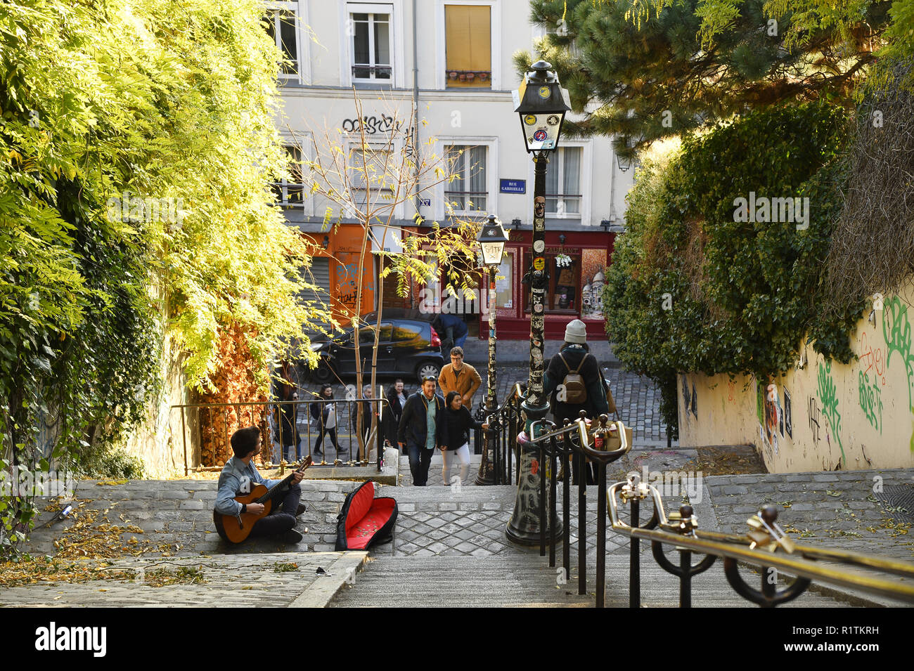 Rue du Calvaire Montmartre Paris France Stock Photo Alamy Rue du Calvaire Montmartre Paris France Stock Photo Alamy