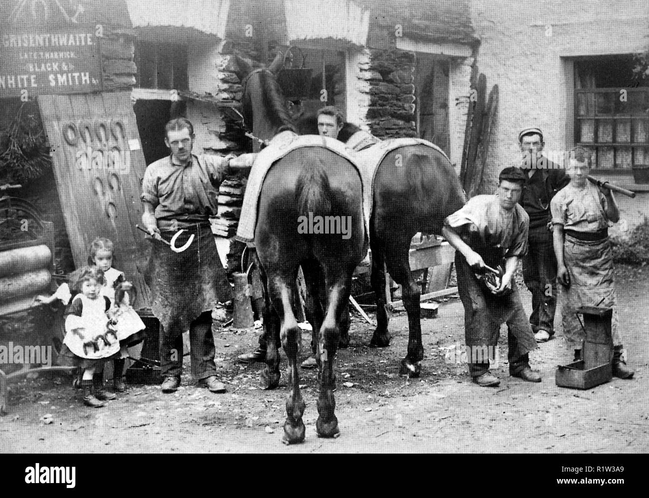 Blacksmith early 1900s hi-res stock photography and images - Alamy