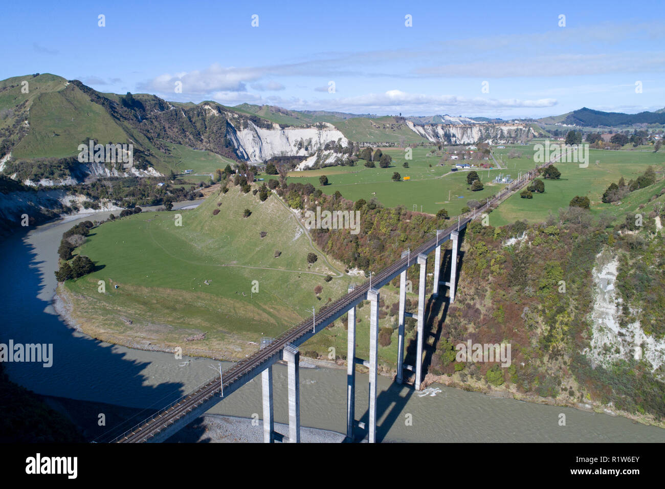 Mangaweka Railway Viaduct, and Rangitikei River, near Mangaweka, Rangitikei, North Island, New Zealand - aerial Stock Photo