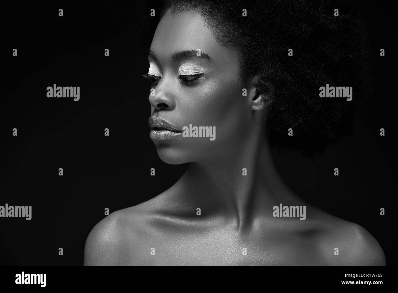 African woman beautiful skin model Black and White Stock Photos ...