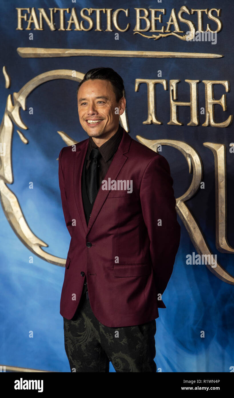 Crimes of grindelwald premiere tickets outlet