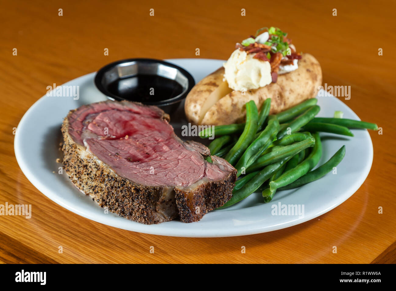 Prime rib carving hi-res stock photography and images - Alamy