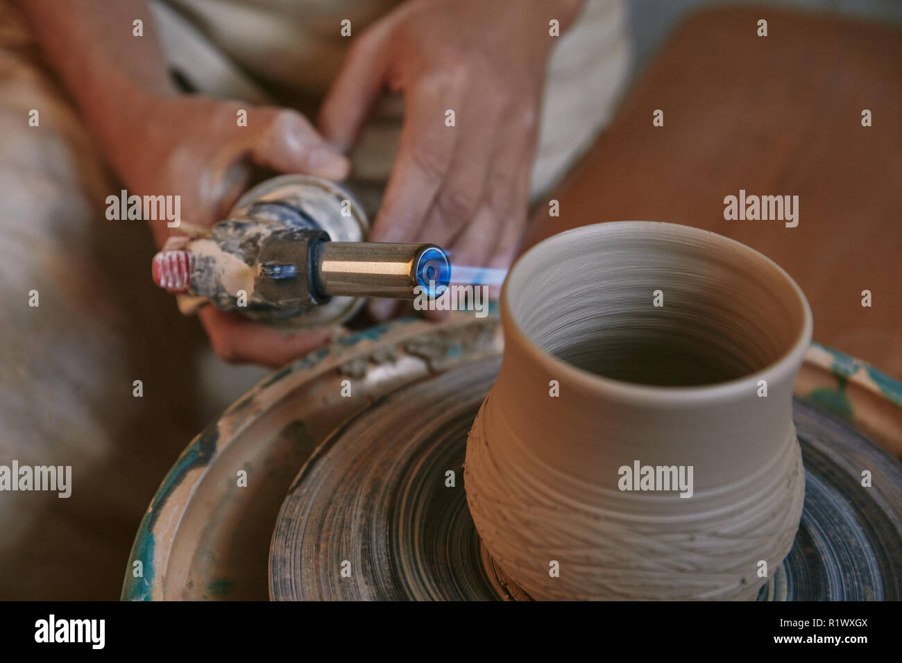 Firing clay hires stock photography and images Alamy