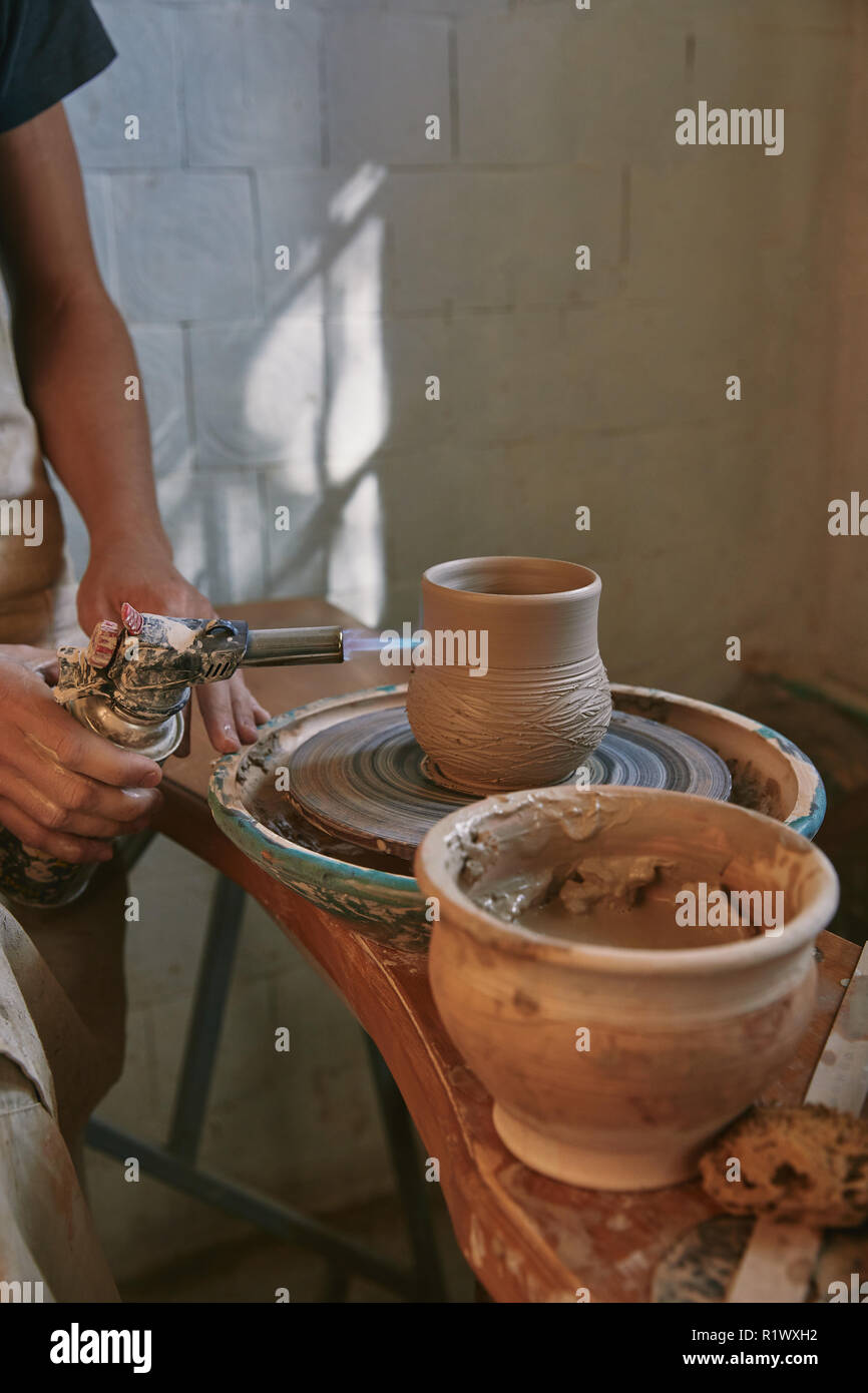 Firing clay hires stock photography and images Alamy