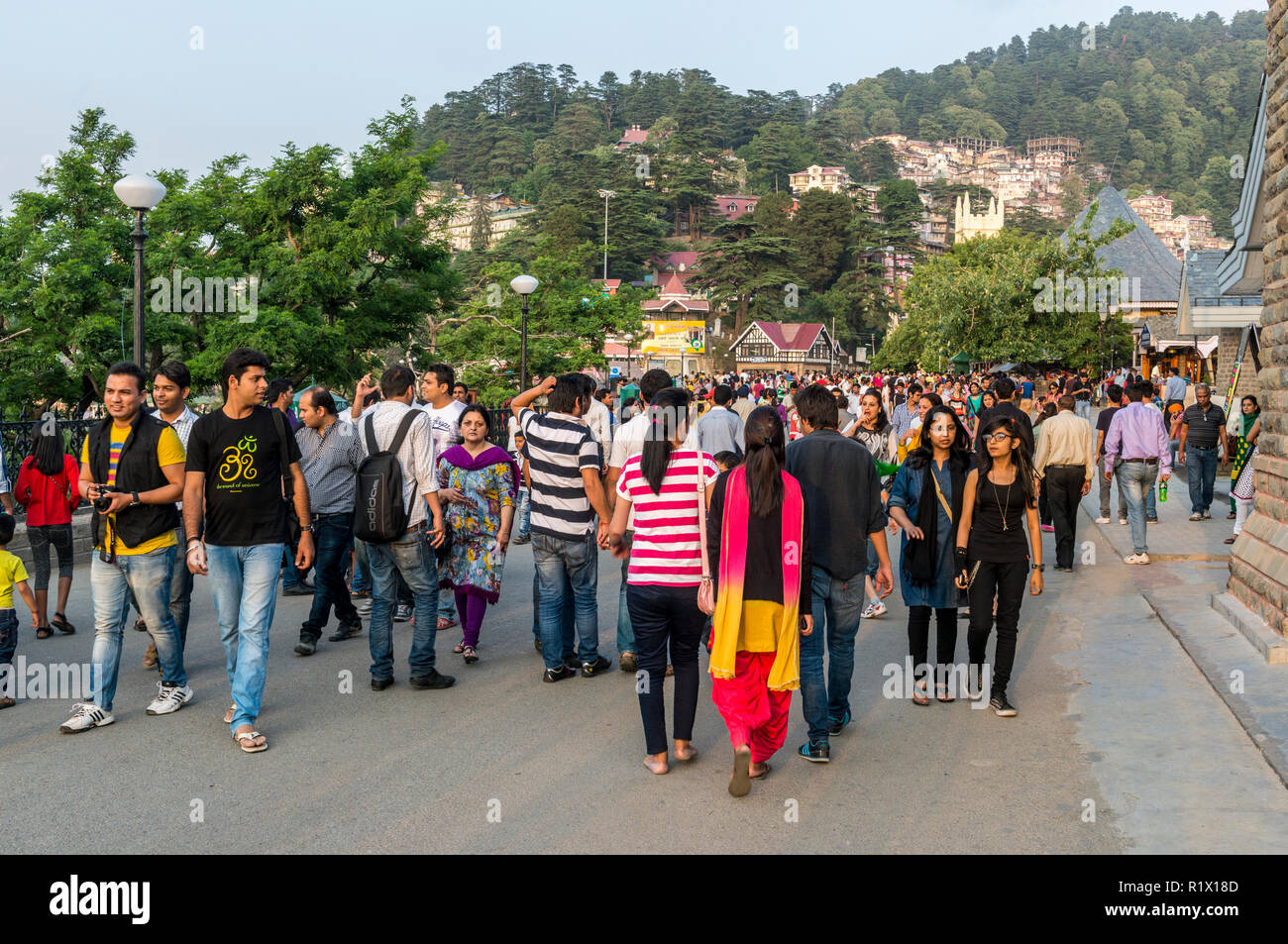 Many people walking at the Mall of Shimla, the capitol of the state Himachal Pradesh and a very popular hillstation at 2.200 m Stock Photo