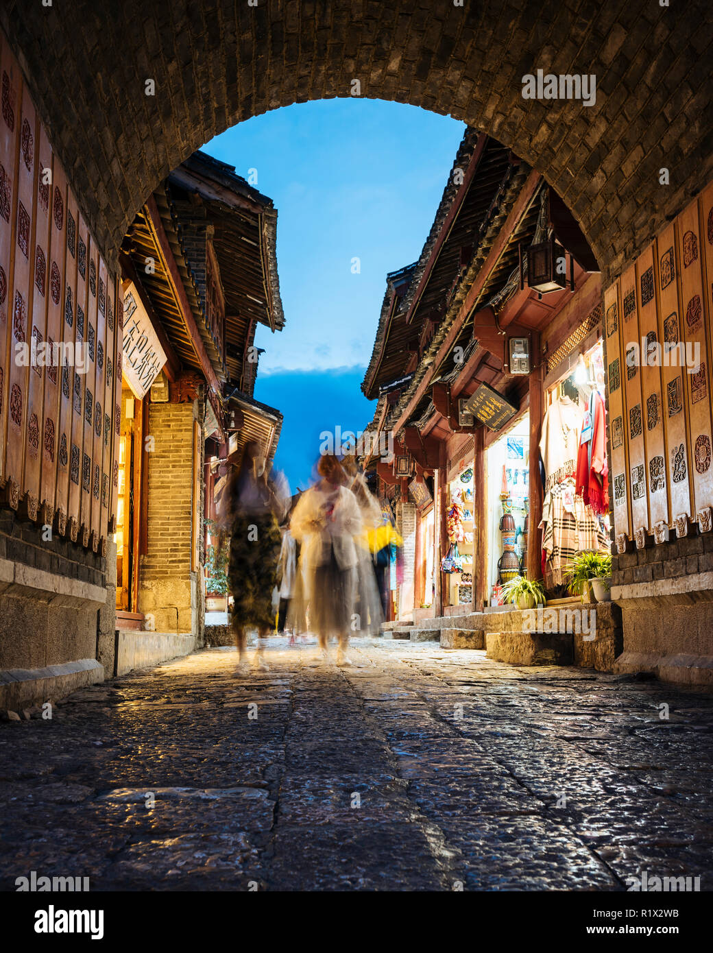 Old Town of Lijiang, Yunnan Province, China Stock Photo - Alamy