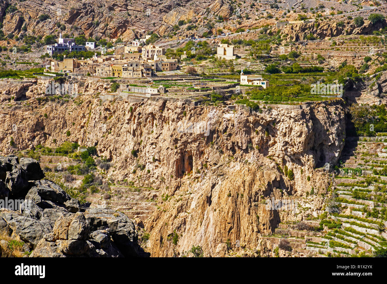 Hillside Village The Jebel Akhdar Al Jabal Al Akhdar Is Part Of The Al Hajar Mountain Range Oman Stock Photo Alamy