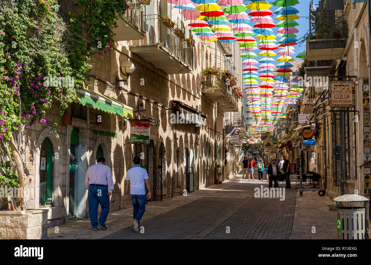 Salomon street hi-res stock photography and images - Alamy