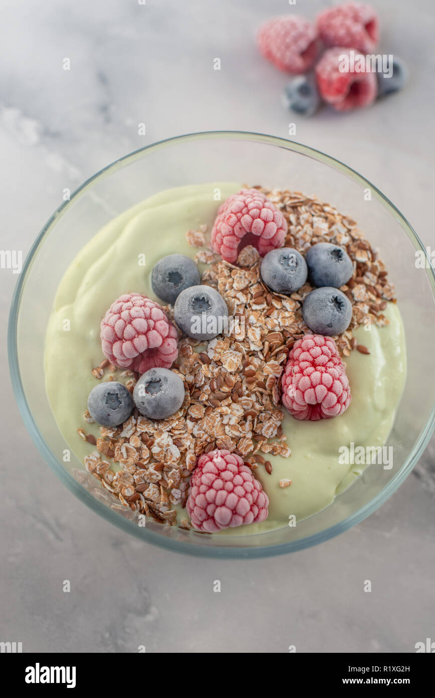  Avocado Smoothie Bowl Stock Photo - Alamy 