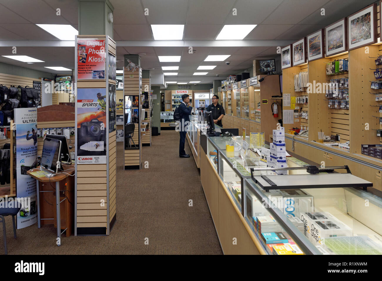 Kerrisdale cameras hires stock photography and images Alamy