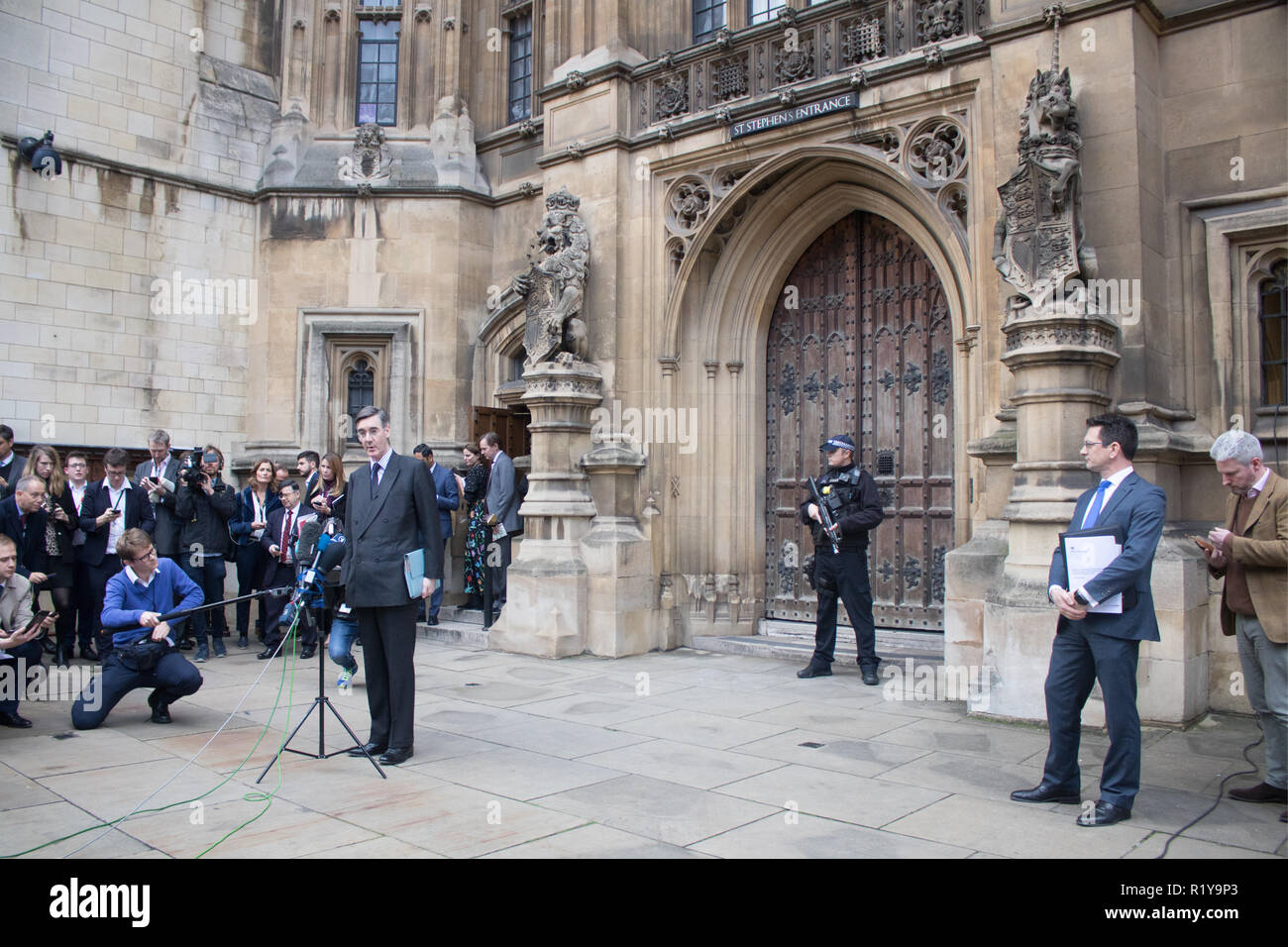 London UK. 15th November 2018. Conservative Pro Brexit MP, Jacob Rees Mogg announces to the media and press in front of Saint Stephens's entrance  at Parliament  he has handed a letter of No Confidence for Prime Minister Theresa May following the brexit Draft Agreement Credit: amer ghazzal/Alamy Live News Stock Photo