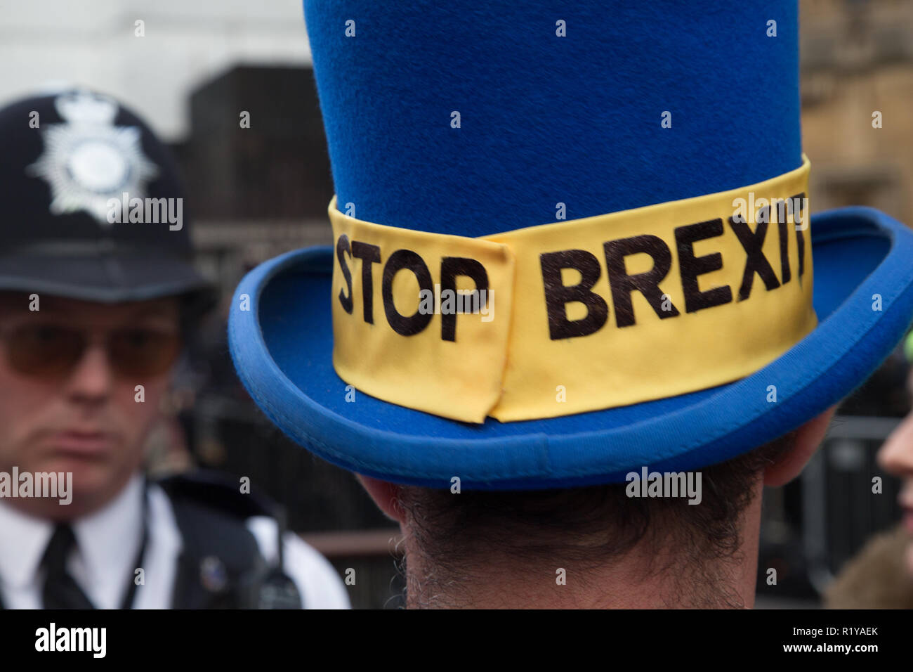 London UK.15th Nov 2018. An anti-Brexit demonstrator out side the  the Houses of Parliament. Credit: Thabo Jaiyesimi/Alamy Live News Stock Photo