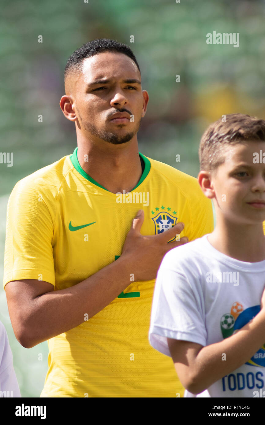 January 20, 2021: Porto Alegre (RS), 20/01/2021 - FUTEBOL/CAMPEONATO  BRASILEIRO/GREMIO/ATLETICO-MG - Rever, do Atletico Mineiro, domina a bola  sob pressao de Victor Ferraz em partida valida pela 31Ã‚Âª rodada do  Campeonato Brasileiro