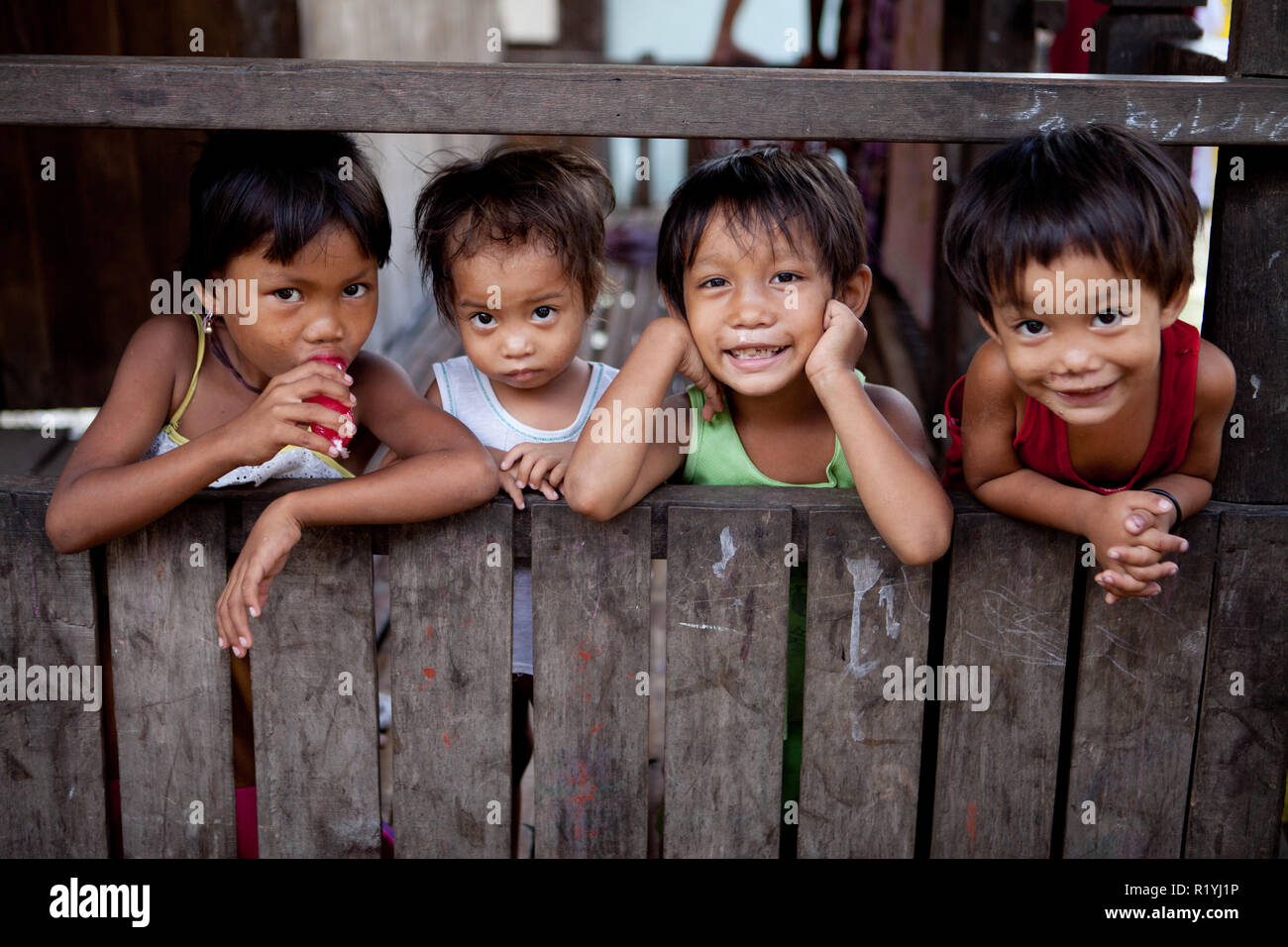 Poor disadvantaged community hi-res stock photography and images - Alamy