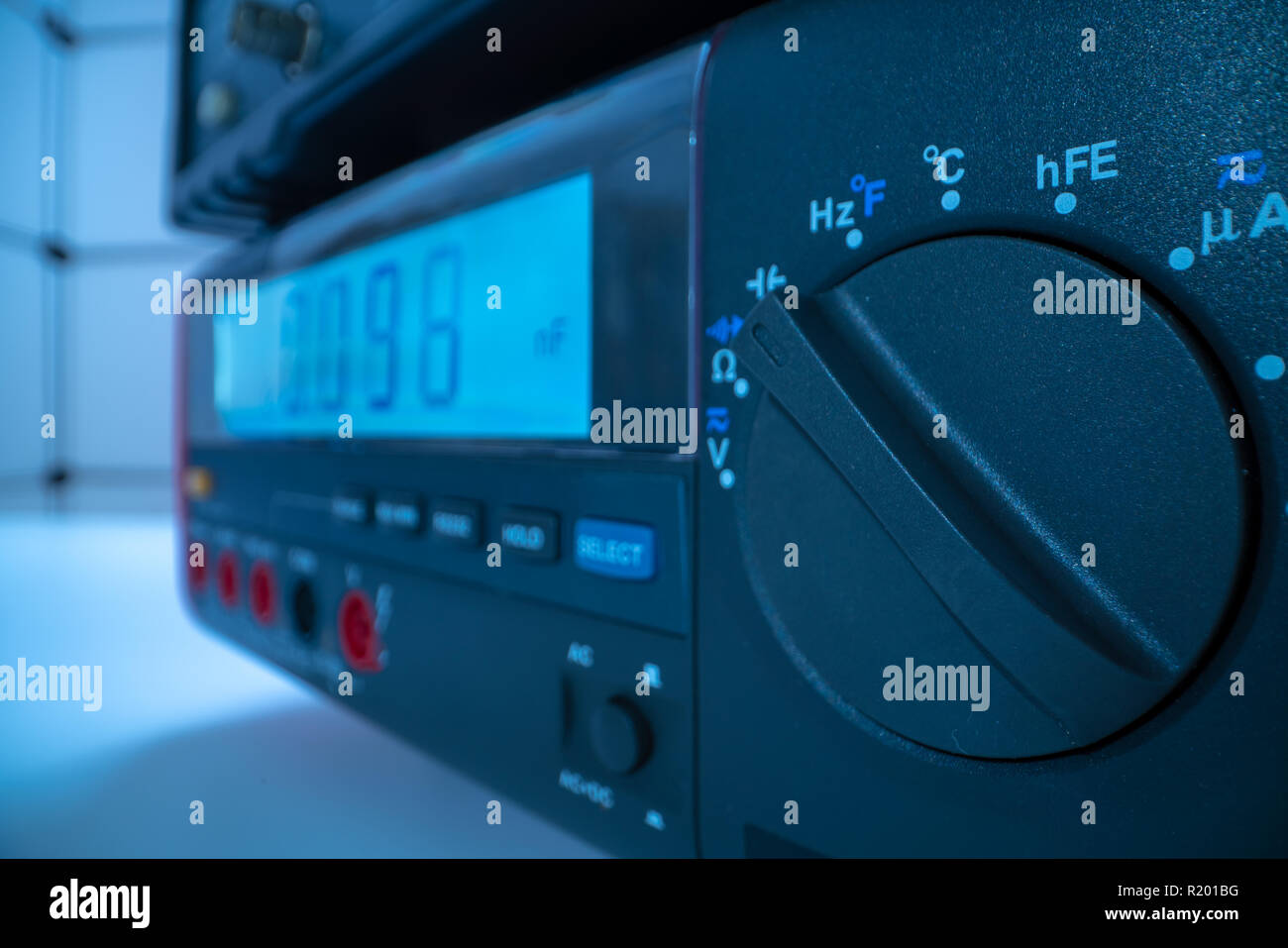 Electronic measuring instrument. Function generator and Multimeter