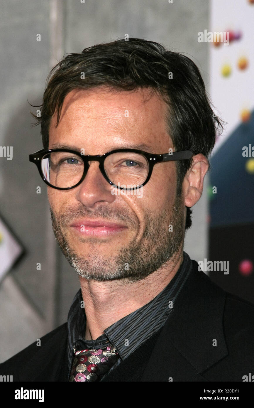 Guy Pearce 12/18/08 "Bedtime Stories" Premiere El Capitan Theatre