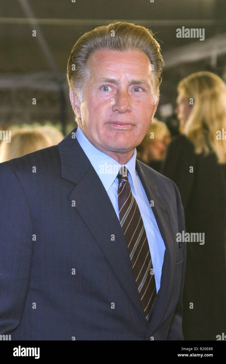 Martin Sheen   12/16/02 CATCH ME IF YOU CAN @ Mann Village Theatre, Westwood Photo by Izumi Hasegawa/HNW / PictureLux  (December 16, 2002) Stock Photo