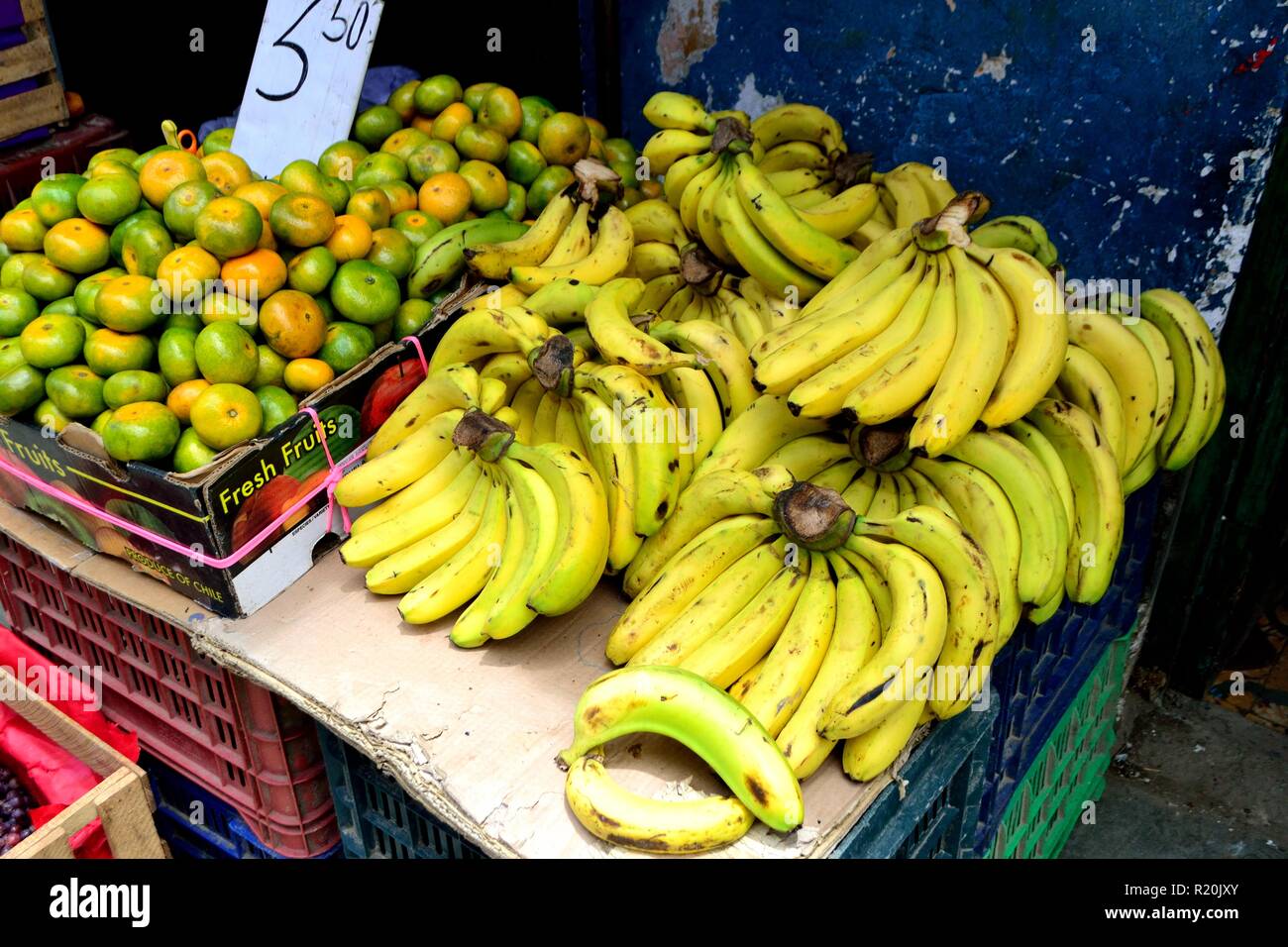 Banana - Market in HUARAZ. Department of Ancash.PERU Stock Photo - Alamy