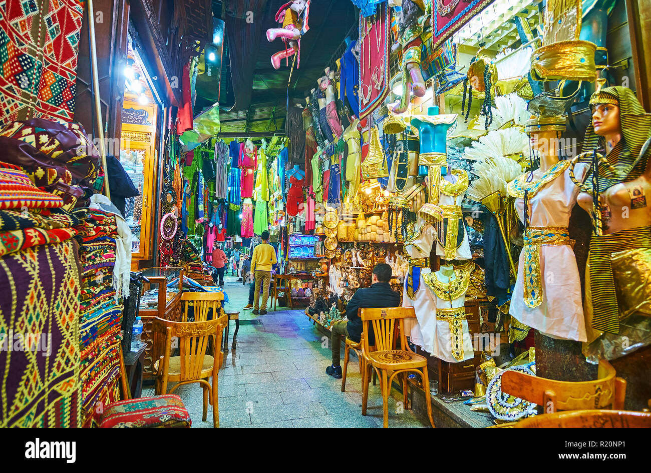 Market cairo egypt souvenirs hires stock photography and images Alamy