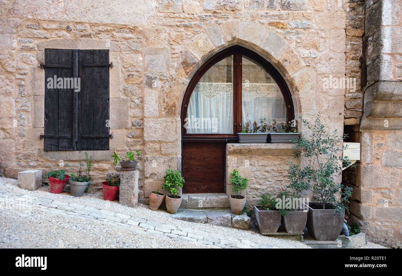 Facade of a house in the village of Bruniquel, Tarn, Midi-Pyrénées, Occitanie, France Stock Photo