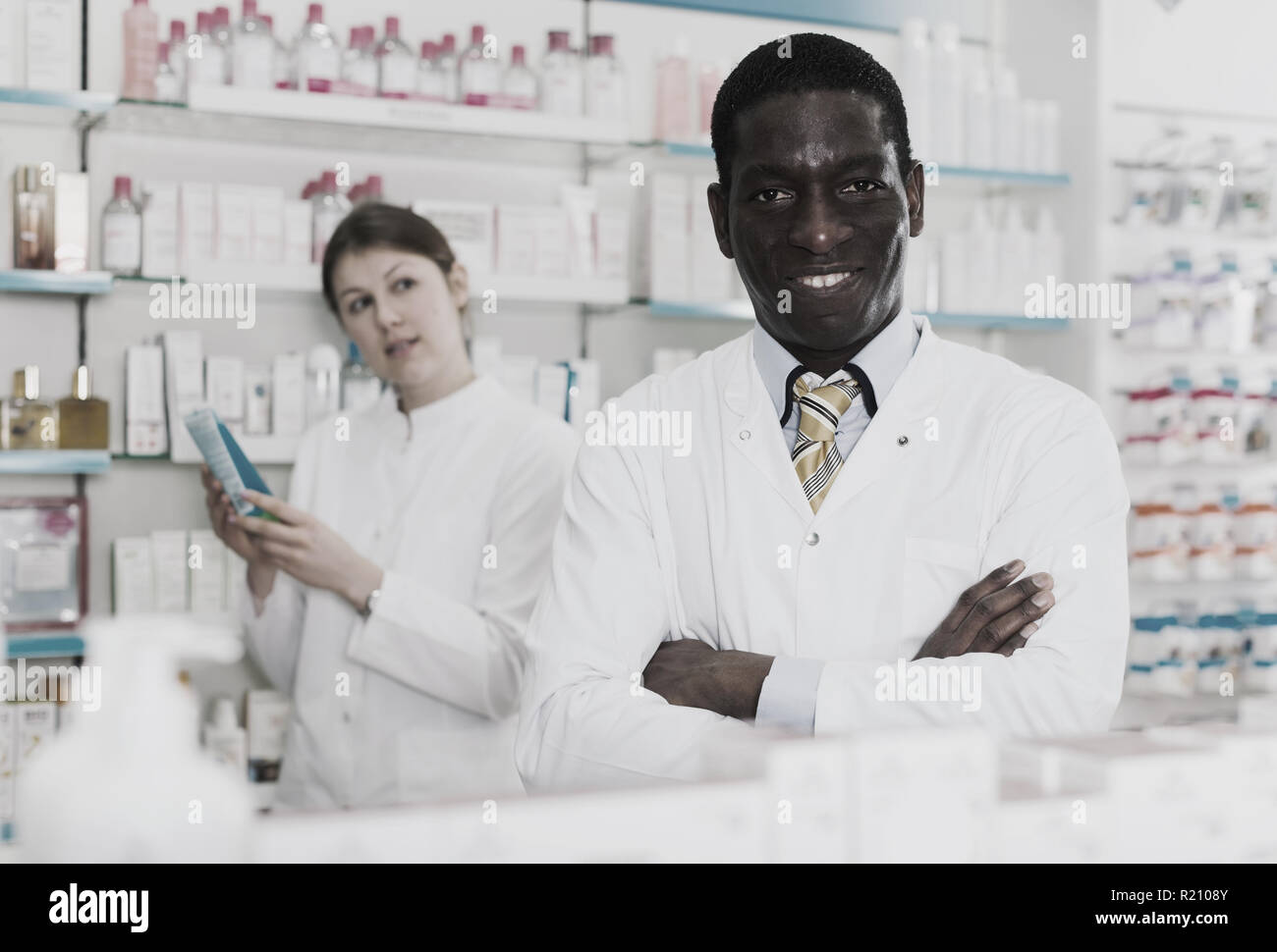 Behind the counter medicines hi-res stock photography and images - Alamy