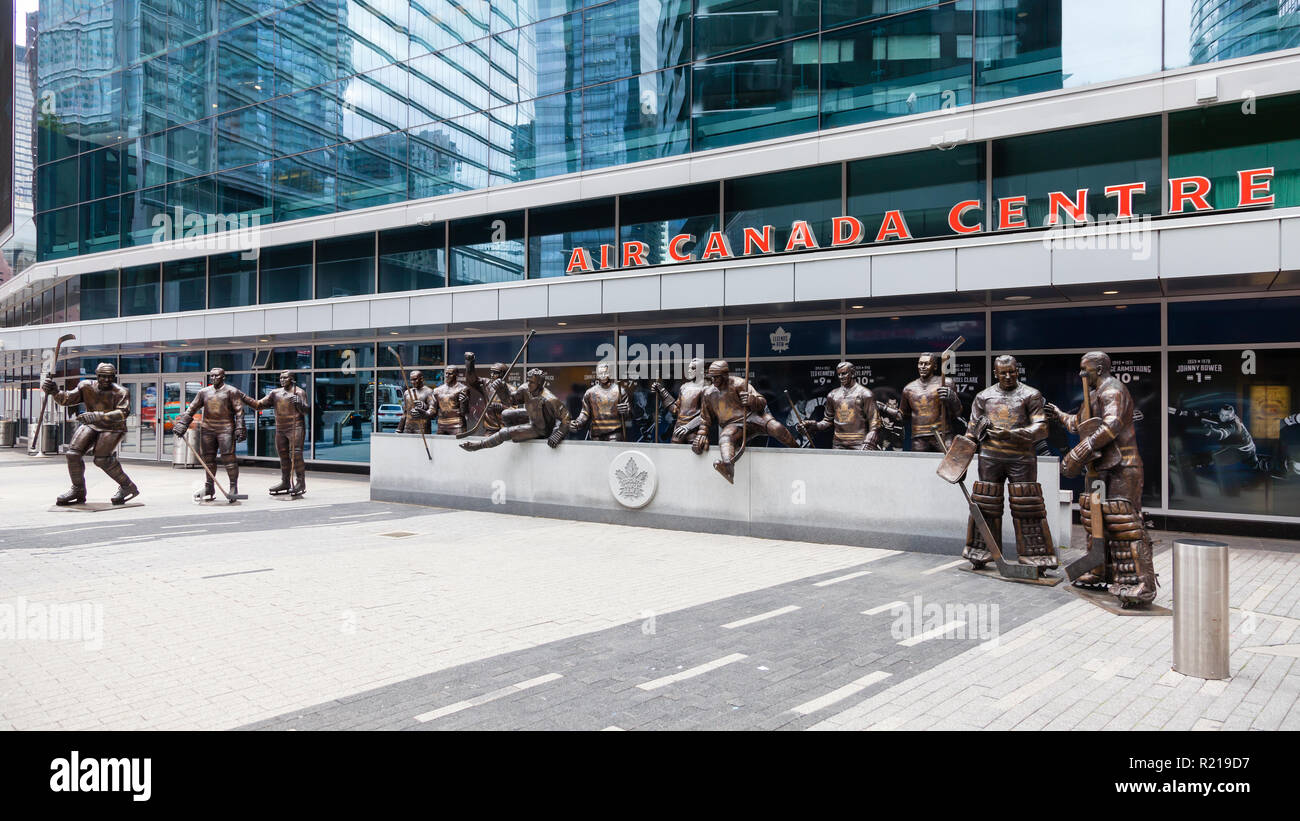 Toronto maple leafs stadium hi-res stock photography and images - Alamy