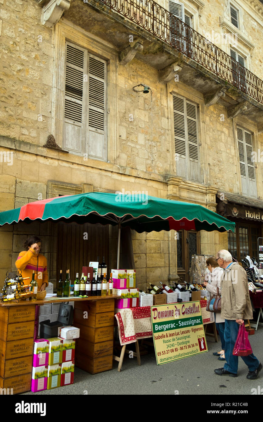 St-Cyprien, Dordogne, France - 24th September 2015: Sunday street market in St-Cyprien, Dordogne, France Stock Photo