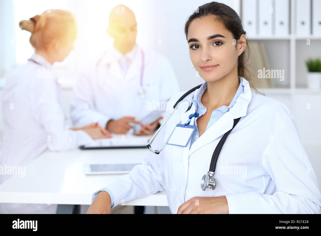 Hispanic woman in white lab hi-res stock photography and images - Alamy