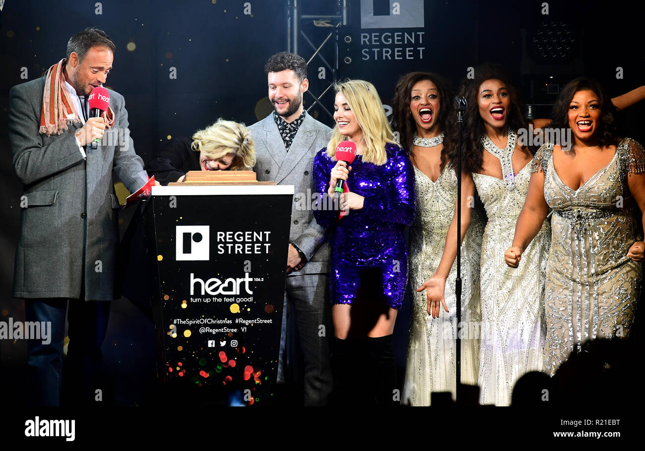 kold kaustisk Tak Jamie Theakston (left to right), Jodie Whittaker, Callum Scott, Sian Welby,  and the cast of Dreamgirls switch on the lights at the Regent Street  Christmas switch on event in partnership HeartFM in