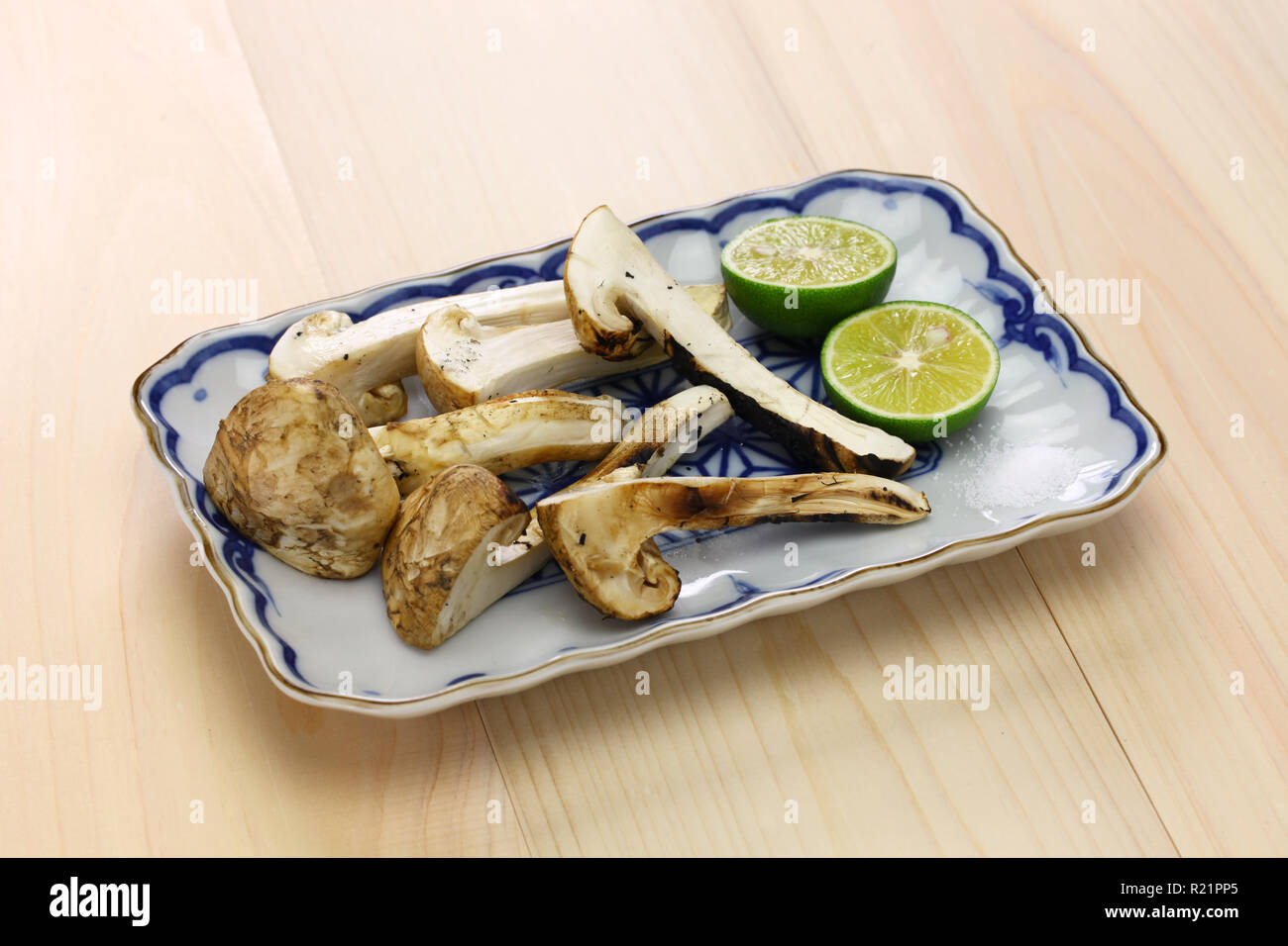 yaki matsutake, grilled matsutake mushroom, japanese autumn cuisine