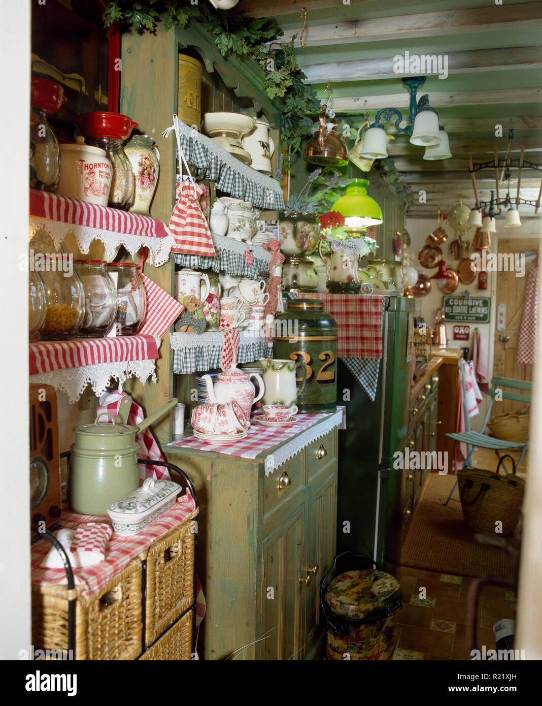 Old fashioned kitchen hires stock photography and images Alamy