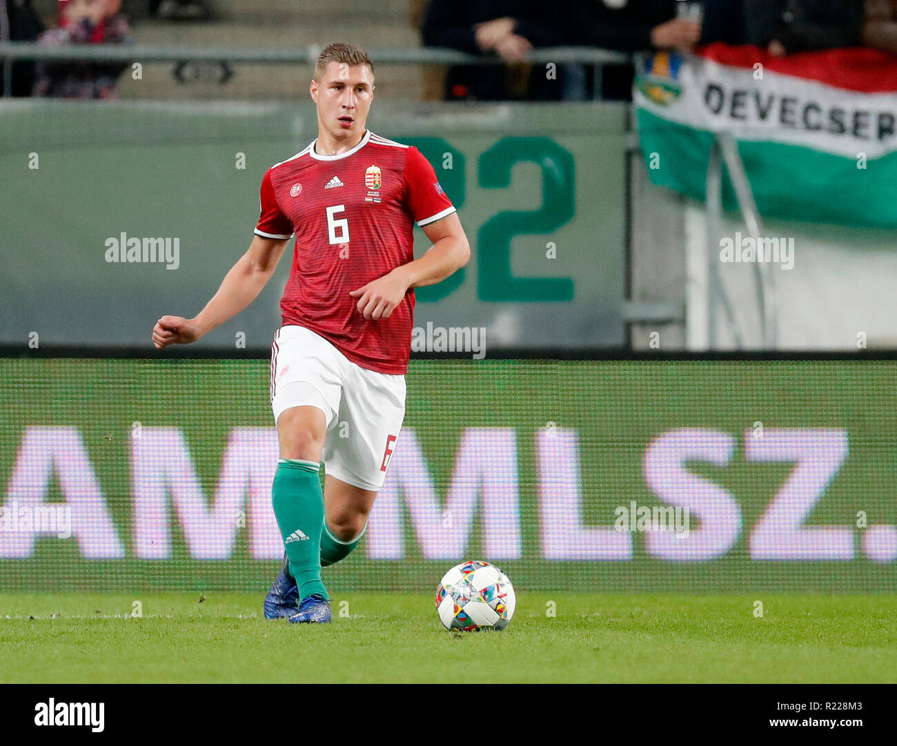 Budapest, Hungary. 15th November, 2018. Willi Orban of Hungary passes the ball during the UEFA Nations League group stage match between Hungary and Estonia at Groupama Arena on November 15, 2018 in Budapest, Hungary. Credit: Laszlo Szirtesi/Alamy Live News Stock Photo